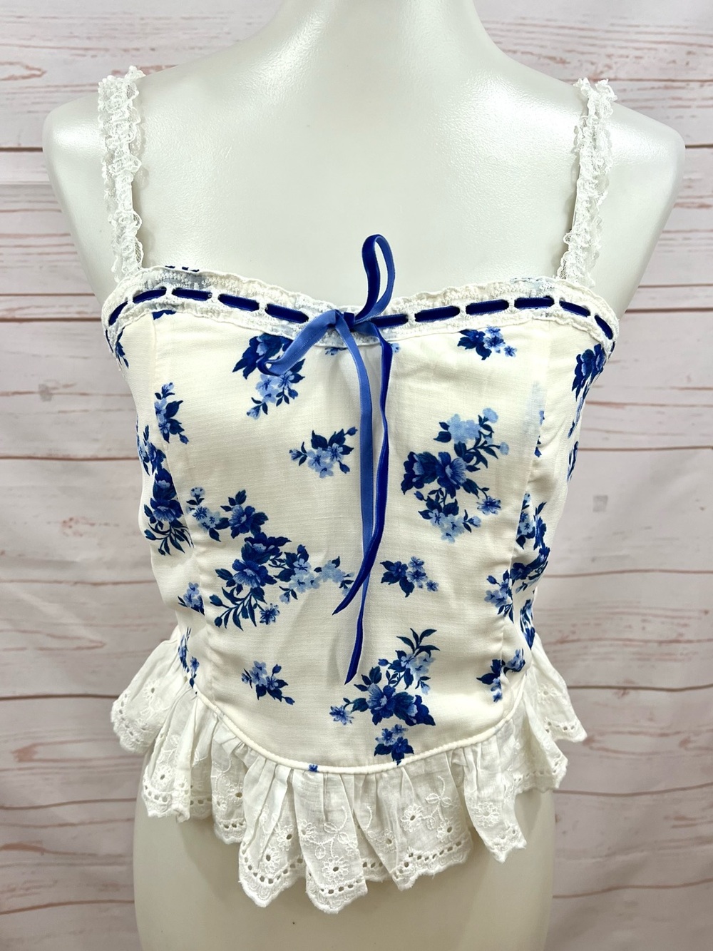 Thirty Thirty Modcloth French Floral Peplum Sweetheart Camisole Crop Tank Top - Picture 5 of 11